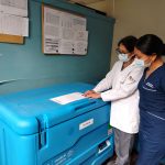 En el área de inmunización del centro de salud “Nicanor Merchán”, sector Parque de la Madre, están listos los refrigeradores para almacenar las vacunas contra la COVID 19. BPR