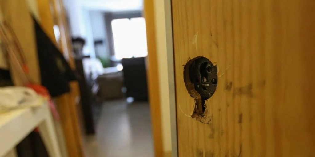 La modalidad más común de robos en domicilios es el estruche, esto es forzar las seguridades.