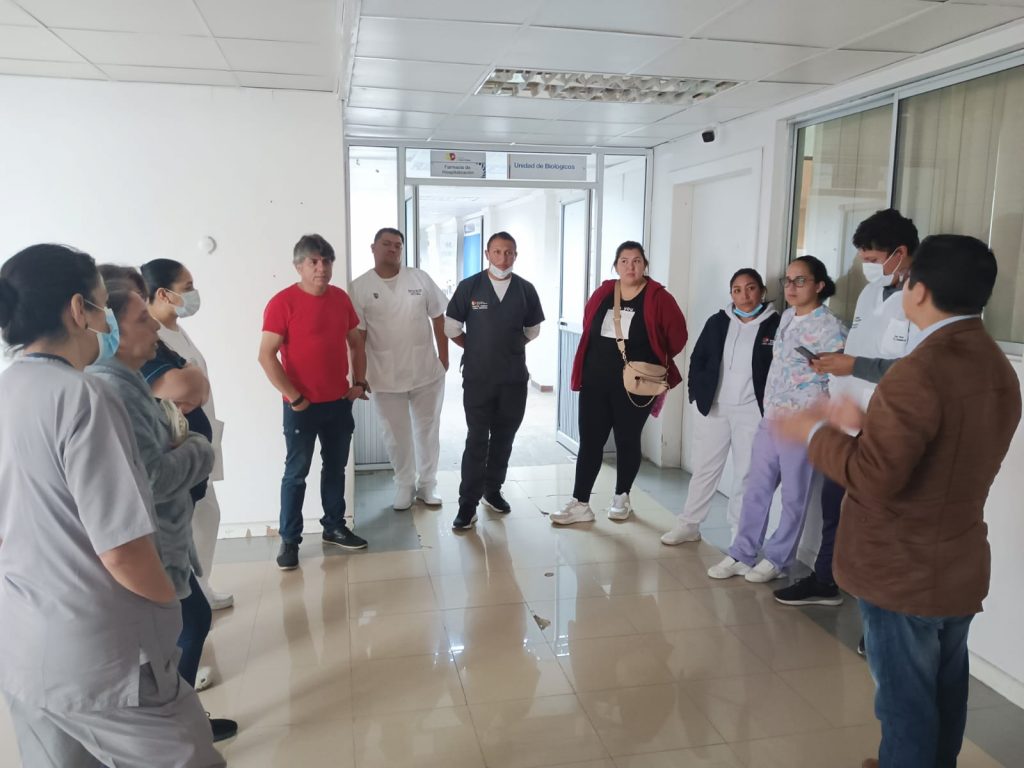 Trabajadores de la salud que pertenecen al Sindicato General de Obreros de la Salud de la Provincia de Azuay (Sigeospa) anuncian una marcha y asamblea.
