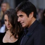 Dieciséis mujeres han acusado al famoso mago estadounidense David Copperfield de conducta sexual inapropiada desde 1980 hasta 2014, cuando parte de ellas eran menores de edad, según una investigación publicada este miércoles por The Guardian. EFE