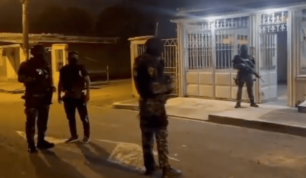 Durante los operativos se detuvo a ciudadanos que pertenecerían a bandas delictivas.