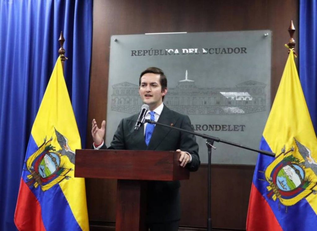 Esteban Torres, viceministro del Ministerio de Gobierno, durante una rueda de prensa.