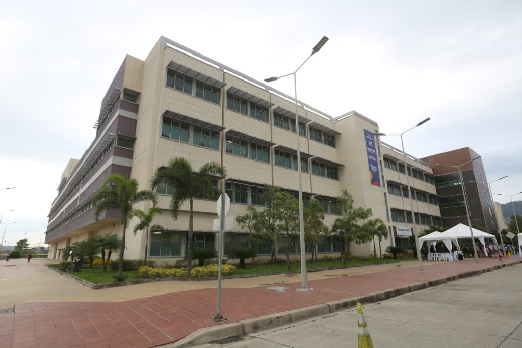 Dos reos mantenían en zozobra a los trabajadores del Hospital Monte Sinaí.