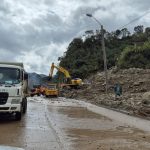 La vía Cuenca - Molleturo – El Empalme fue abierta a la circulación vehicular de manera controlada la tarde de este martes.