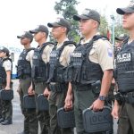 Las armas de fuego están destinadas a los policías que se graduaron hace pocos meses y que prestan sus servicios en Azuay.
