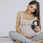 La exposición prenatal a dos idiomas afecta cómo los bebés perciben el habla al nacer.