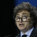 Argentina no adoptará medidas diplomáticas ante "la payasada" de Sánchez, dice Milei