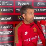 Igor Oca en rueda de prensa de Deportivo Cuenca