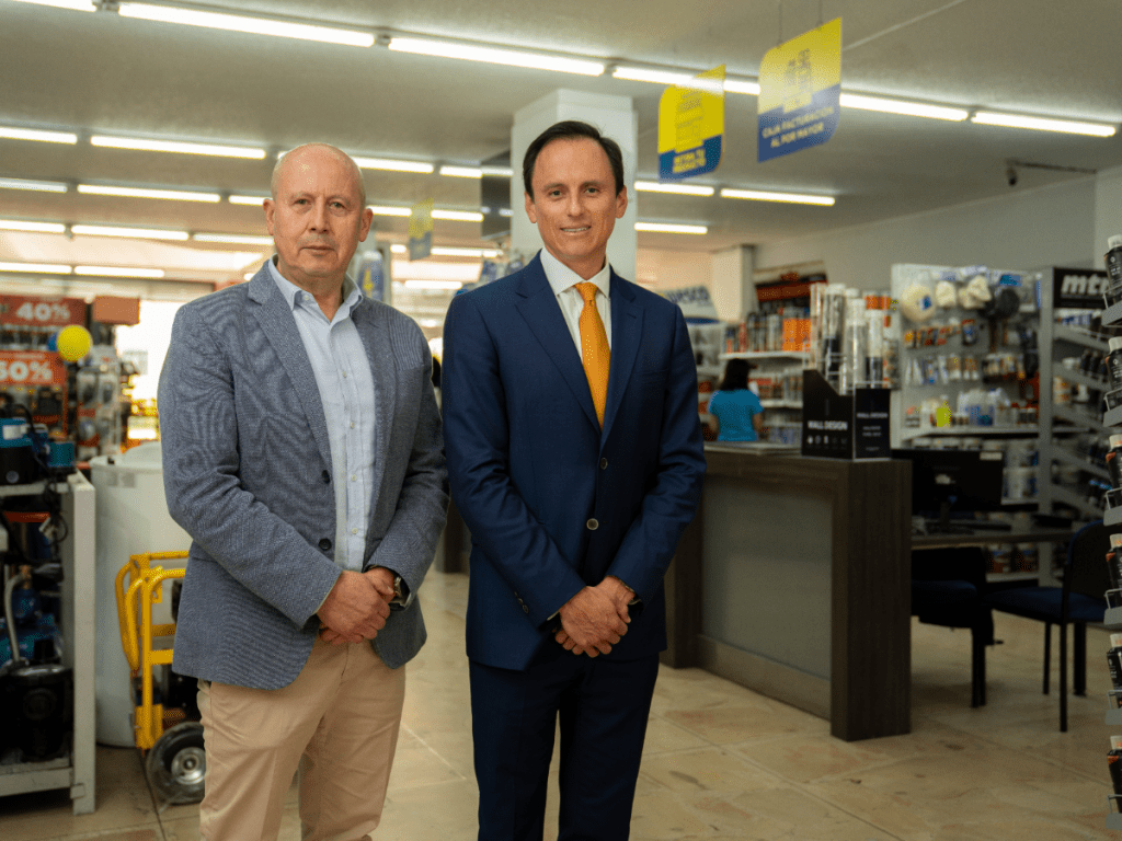 Walter Betancourt, gerente general y David Betancourt, gerente de operaciones de Pintulac.