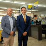 Walter Betancourt, gerente general y David Betancourt, gerente de operaciones de Pintulac.