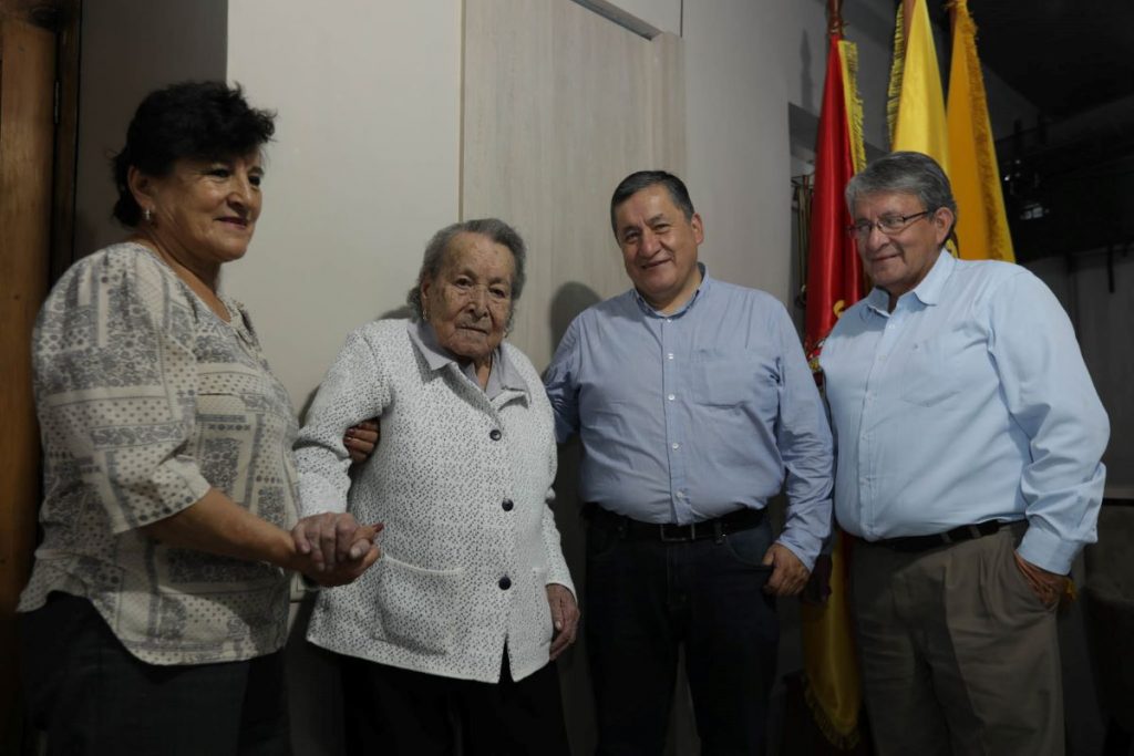 Luisa Toledo, Luz Esmeralda Calle Cabrera, Ramiro Toledo y Nelson Toledo.
