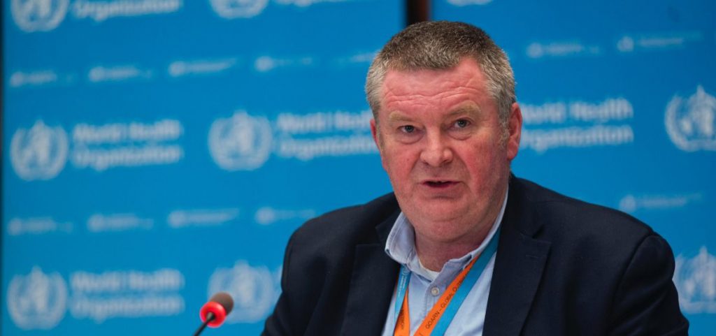 La población de Gaza está "bajo un bloqueo total" después de que Israel tomara el control del cruce fronterizo de Rafah con Egipto e interrumpiera la entrada de ayuda humanitaria, según el jefe de emergencias sanitarias de la OMS, Mike Ryan.