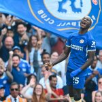 Moisés Caicedo durante la celebración de su primer gol con el Chelsea en la Premier League.