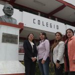 Lupita Cárdenas, Enma Torres y Aida Cevallos, docentes de la Unidad Educativa Miguel Merchán Ochoa, junto a Ruth Lojano Guerrero, rectora de la institución.