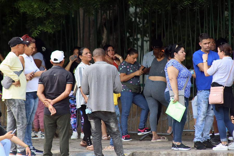 Acnur y representantes de los países latinoamericanos comenzaron en Bogotá la tercera ronda de consultas técnicas para la adopción de un nuevo plan estratégico regional de protección de personas desplazadas en contextos de desastres y efectos del cambio climático. EFE