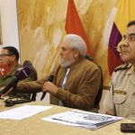 El Gobernador del Azuay estuvo acompañado de los representantes de la Policía Nacional y las Fuerzas Armadas.