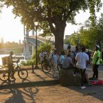 La mayoría de ciudadanos de Estados Unidos, incluidos aquellos de origen latino, apoyan una deportación masiva de inmigrantes indocumentados, según una encuesta de la firma YouGov para CBS News.