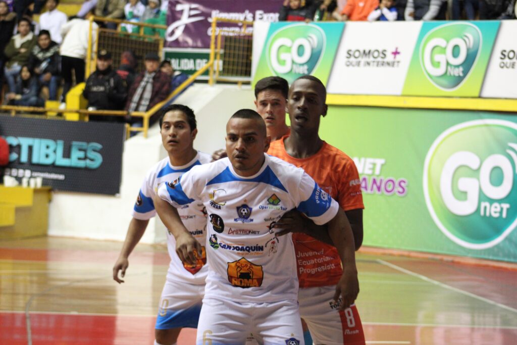 El VAR llega al Mundialito de los Pobres en esta edición 49 del campeonato local.