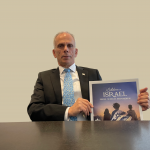 El embajador de Israel en Ecuador Tzach Sarid visitó para conversar sobre asuntos de cooperación entre su país y la ciudad.