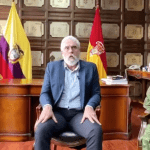 El Gobernador, Santiago Malo, junto a los representantes de los militares y la Policía Nacional.