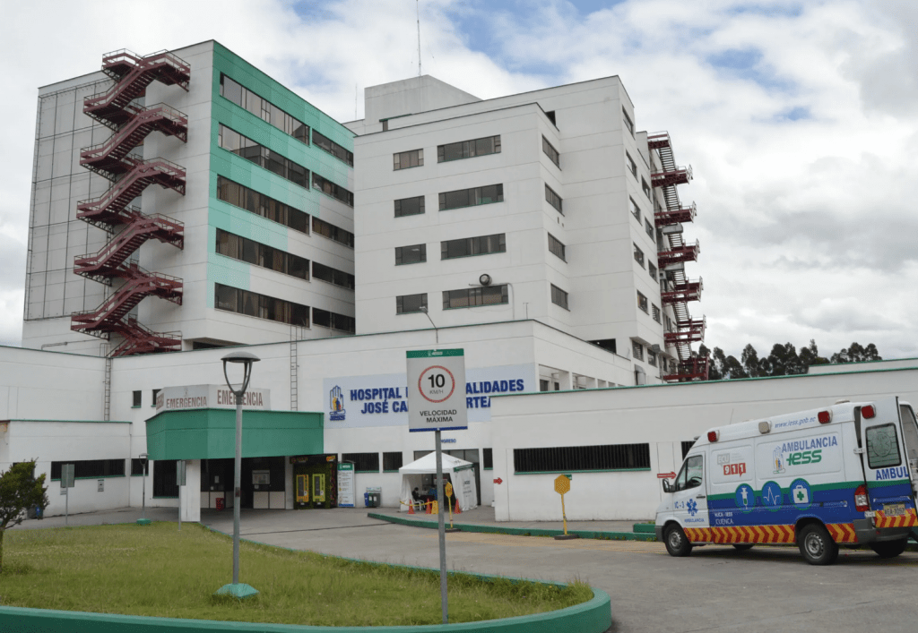 En el hospital del IESS de Cuenca se abrirá proceso administrativo contra médicos por su participación en plantón.