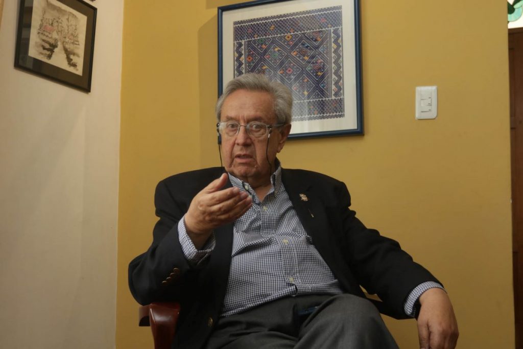 Gustavo Vega, rector de la Universidad Internacional del Ecuador (UIDE).