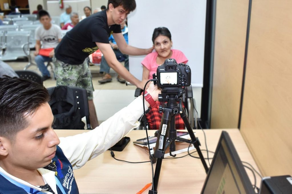 El Registro Civil realiza atención preferencial a personas con discapacidad que requieren cedularse.