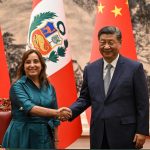El presidente de China, Xi Jinping, y su homóloga peruana, Dina Boluarte, destacaron este viernes en una reunión conjunta la importancia del gigante asiático en el desarrollo del país andino,