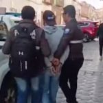 El ciudadano fue detenido por la Policía luego de violentar a una menor en un bus urbano de Cuenca.