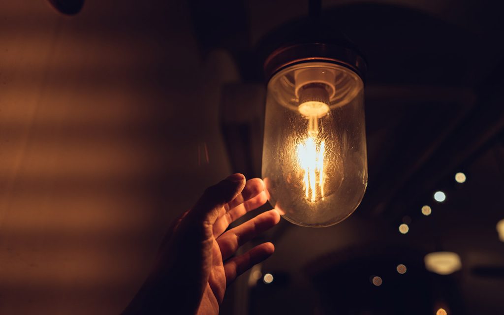 En Azuay, los cortes de luz serán en el cantón Ponce Enríquez.