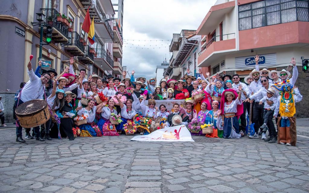 El grupo ‘Fuego Morlaco’ durante su participación en el Pase del Niño Viajero en Cuenca. /Cortesía