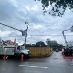 Instalación de luminarias públicas en Azuay por parte de la Empresa Eléctrica Regional Centro Sur