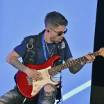 el guitarrista más rápido de la historia de la música,