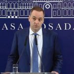 "No hacemos ningún pacto de inmunidad con Bolsonaro ni lo haremos jamás con nadie. (Este) es un tema judicial. La Justicia tomará las medidas correspondientes cuando llegue el momento de tomarlas y las respetaremos", declaró en conferencia de prensa el portavoz presidencial, Manuel Adorni.