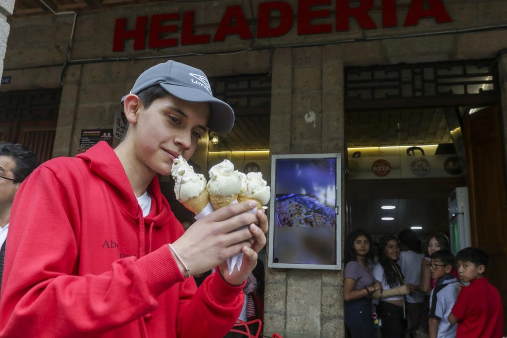 Los helados de papa se venden en la Heladería Central, en la cabecera cantonal de Paute. /XCA