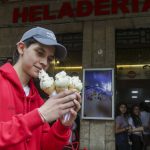 Los helados de papa se venden en la Heladería Central, en la cabecera cantonal de Paute. /XCA