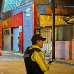 La Policía Nacional inició las investigaciones de doble asesinato perpetrado en la zona de burdeles del barrio Cayambe, en Cuenca.