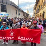La marcha se desarrolla desde dos frentes que se encontraron en el Parque Calderón.