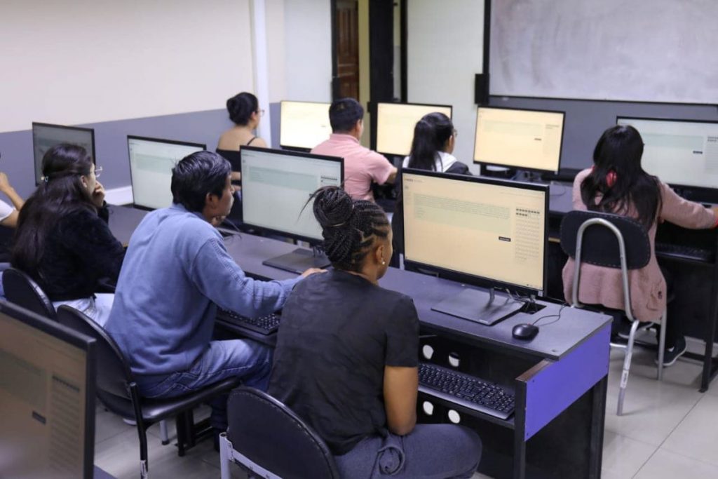 El Examen de Habilitación para el Ejercicio Profesional (EHEP) se rindió el 8 y 9 de junio.