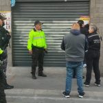 Intendencia suspende negocios en Cuenca por ventar irregular de licor.