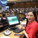 Con 96 votos, la Asamblea Nacional aprobó fiscalizar los presuntos abusos cometidos por el Sindicato de Trabajadores del IESS, liderado por Rosa Argudo.