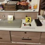 Personal de la Fiscalía y de la Policía allanaron inmuebles esta madrugada en tres provincias incluida Azuay.