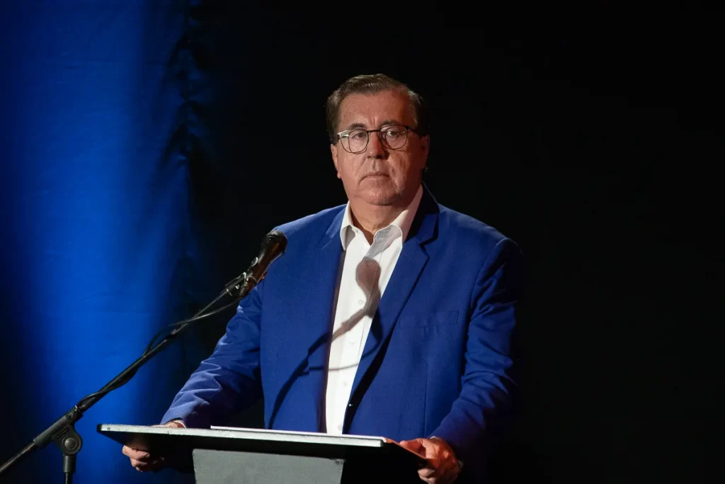 El opositor venezolano César Pérez Vivas pidió este martes al Consejo Nacional Electoral (CNE) detener los "delitos electorales" del mandatario y candidato oficialista a las presidenciales, Nicolás Maduro