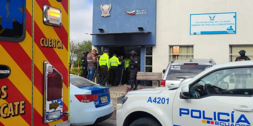 El ciudadano rescatado en Totoracocha fue llevado a una UPC y atendido por paramédicos.