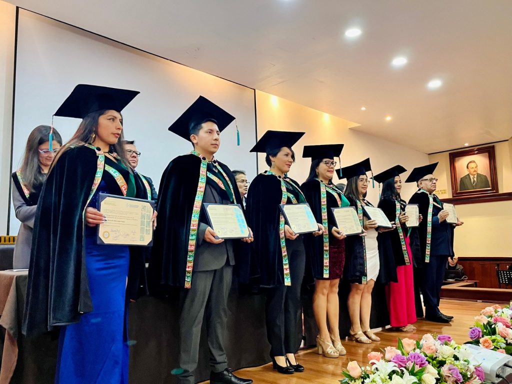 El Instituto Superior Tecnológico de la Economía Social, Popular y Solidaria - ISTEPS se complace en anunciar la Ceremonia de Investidura de 43 estudiantes que culminan sus estudios de tercer nivel