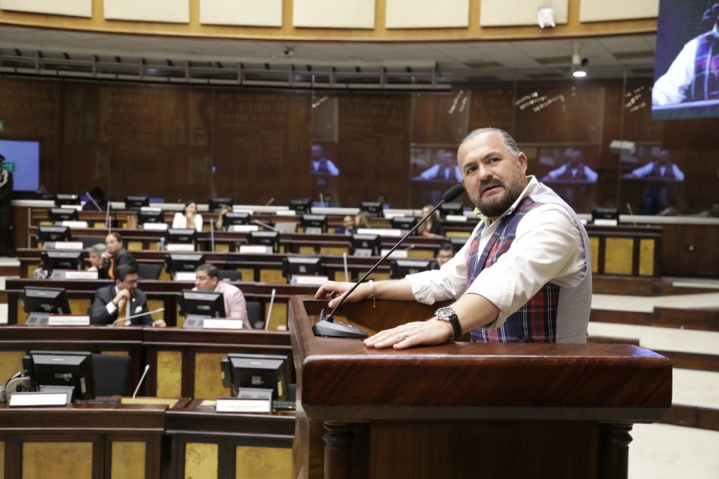 Bernardo Polo, mentalizador de la propuesta, intervino el pasado martes en la Asamblea Nacional. Asamblea Nacional