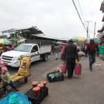 En las inmediaciones de El Arenal se observa gran cantidad de desorden.