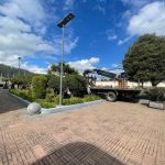 Luminarias solares que ya se instalan en distintos sectores de Cuenca.