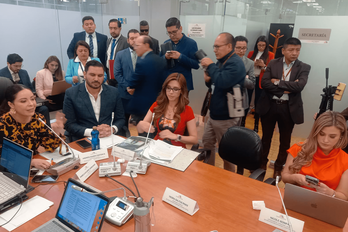 Arrancó la comparecencia de los vocales del CPCCS, a donde fueron llamados para explicar las supuestas irregularidades ocurridas en la designación de Dunia Martinez como presidenta del Consejo de la Judicatura. Foto AS