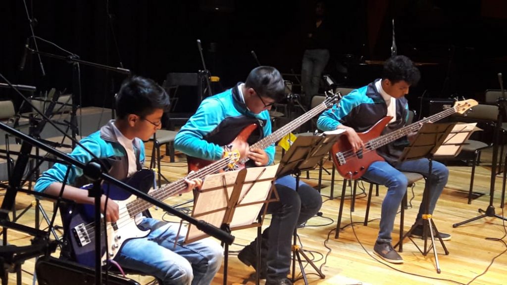 Los estudiantes seleccionados podrán aprender canto o a tocar instrumentos. Cortesía